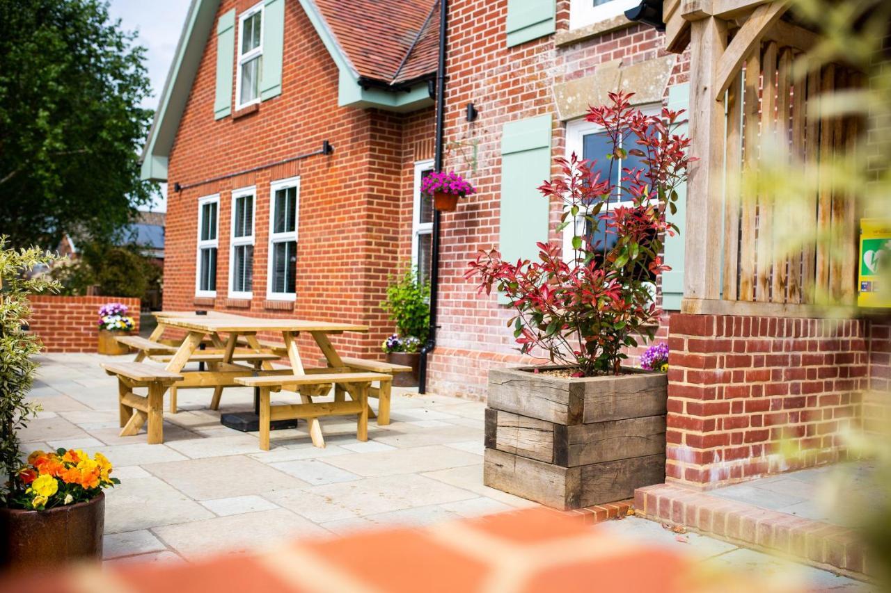 Woodfalls Inn Redlynch  Екстериор снимка