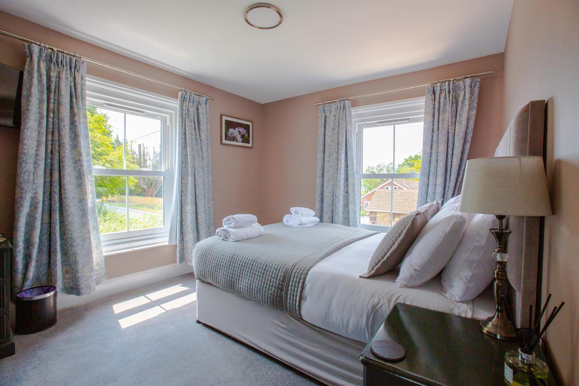 Woodfalls Inn Redlynch  Екстериор снимка